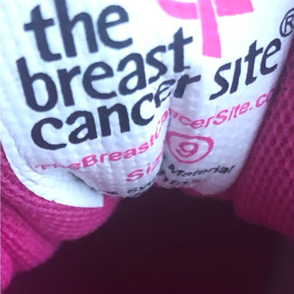 Pink ribbon sneakers - Picture 6 of 8